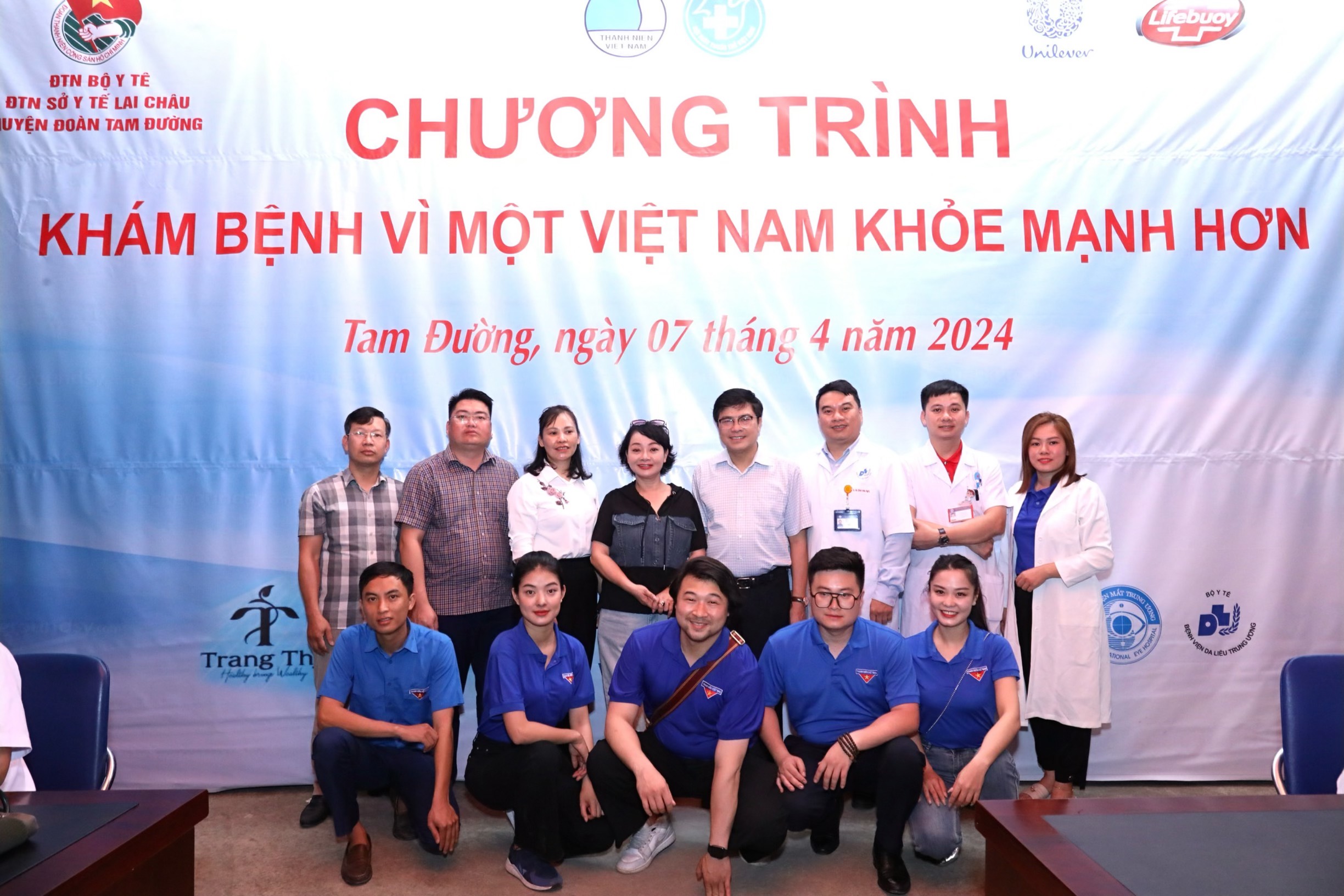 Chương trình “Khám bệnh vì một Việt Nam khoẻ mạnh hơn”.
