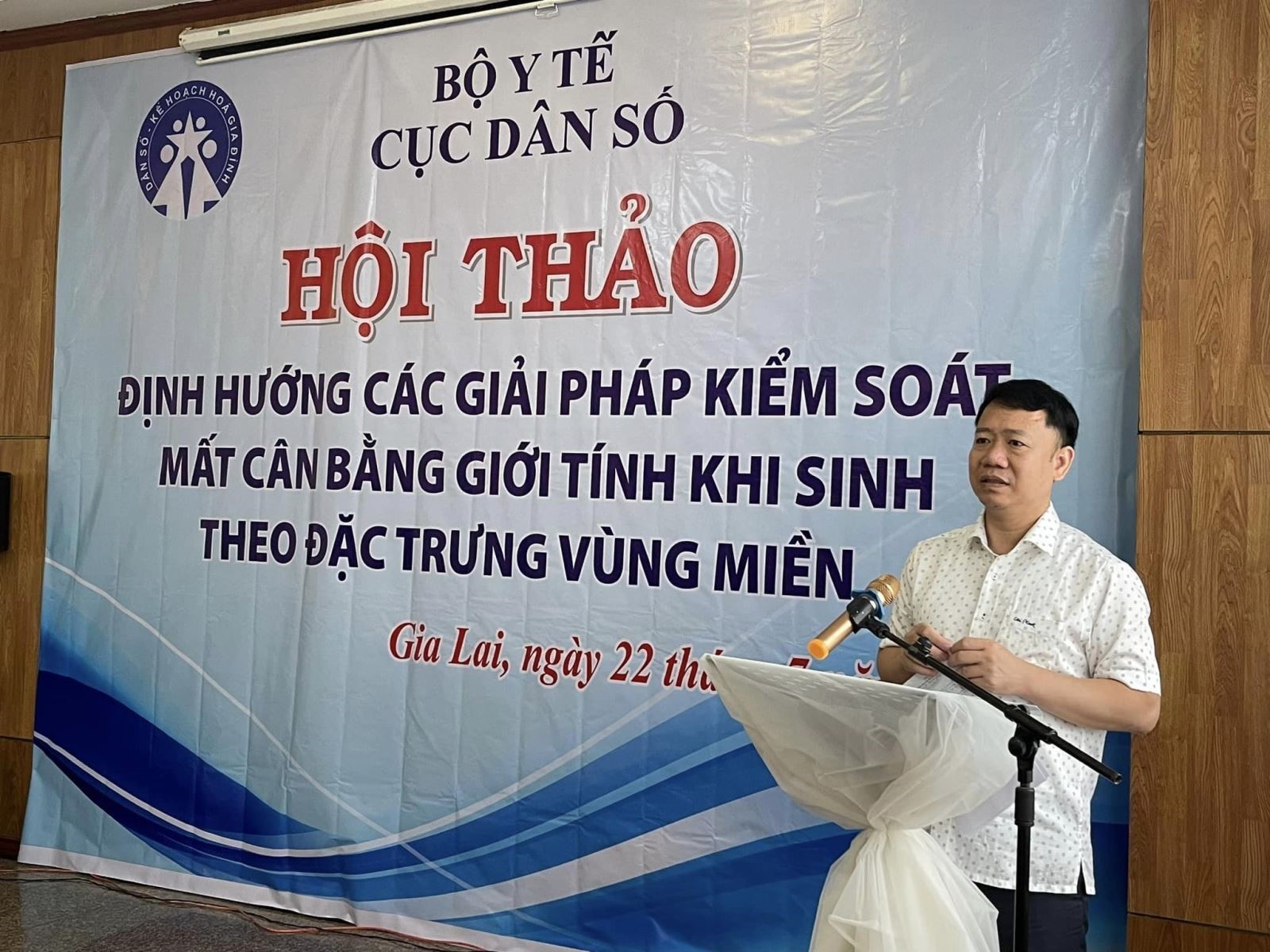 Hội thảo định hướng các giải pháp kiểm soát mất cân bằng giới tính khi sinh theo đặc trưng vùng miền