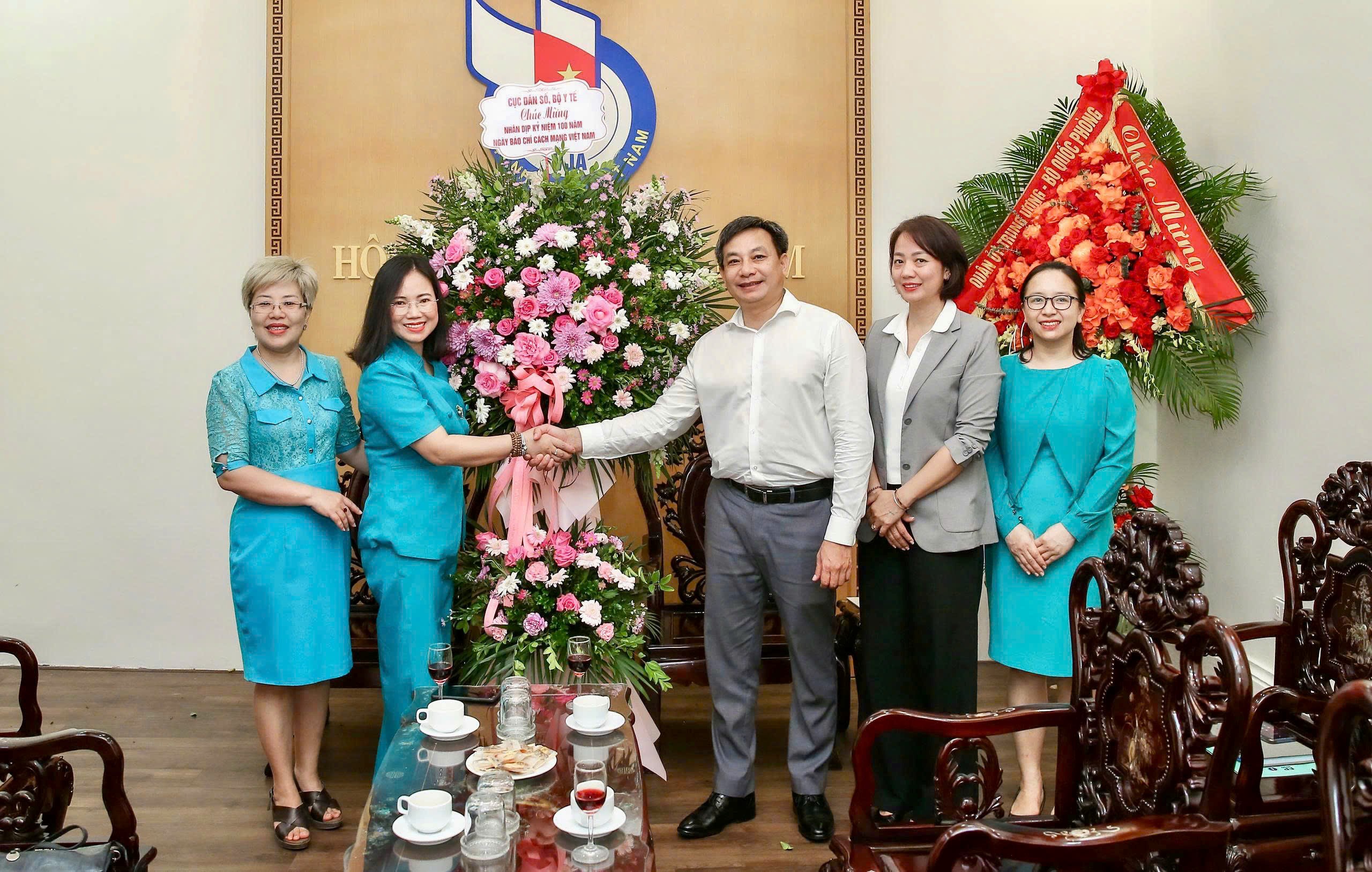 Cục Dân số làm việc, chúc mừng các cơ quan, đơn vị báo chí  nhân kỷ niệm 100 năm Ngày Báo chí cách mạng Việt Nam