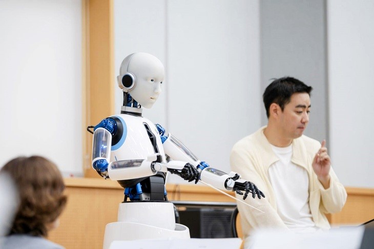 Hàn Quốc phát triển robot 'giải bài toán' dân số già