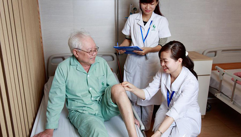 Cấp học bổng ngành lão khoa là biện pháp hữu hiệu ứng phó với già hóa dân số