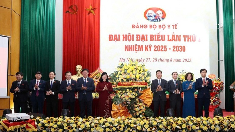 Tạo nền tảng sức khỏe tốt cho nhân dân phục vụ sự phát triển đất nước nhanh và bền vững