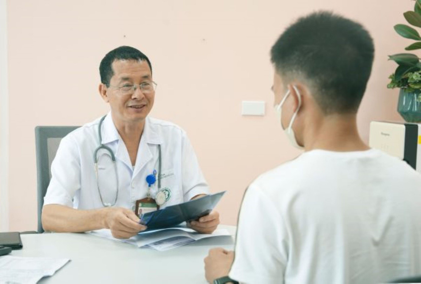 Xây dựng nội dung gói khám sức khỏe miễn phí cho toàn dân