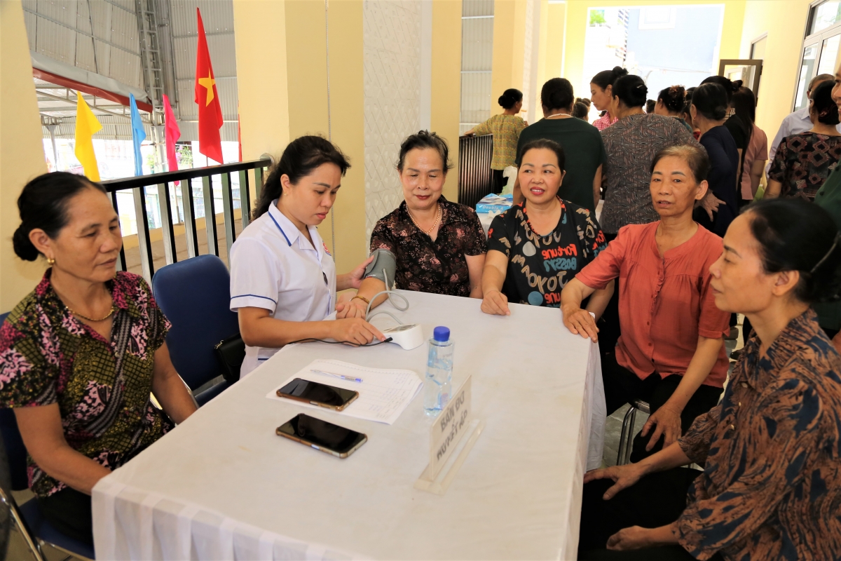 Nghị quyết 72-NQ/TW ngày 9/9/2025: Quyết sách chiến lược, quan tâm đặc biệt đến người cao tuổi