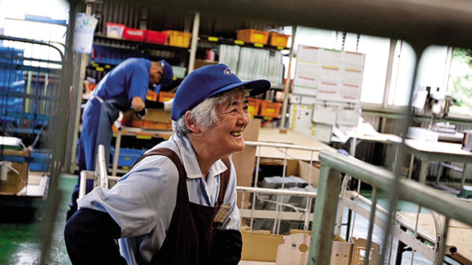 Chính sách phát triển thị trường lao động và cơ hội việc làm cho người cao tuổi tại một số quốc gia và hàm ý chính sách tiềm năng cho Việt Nam
