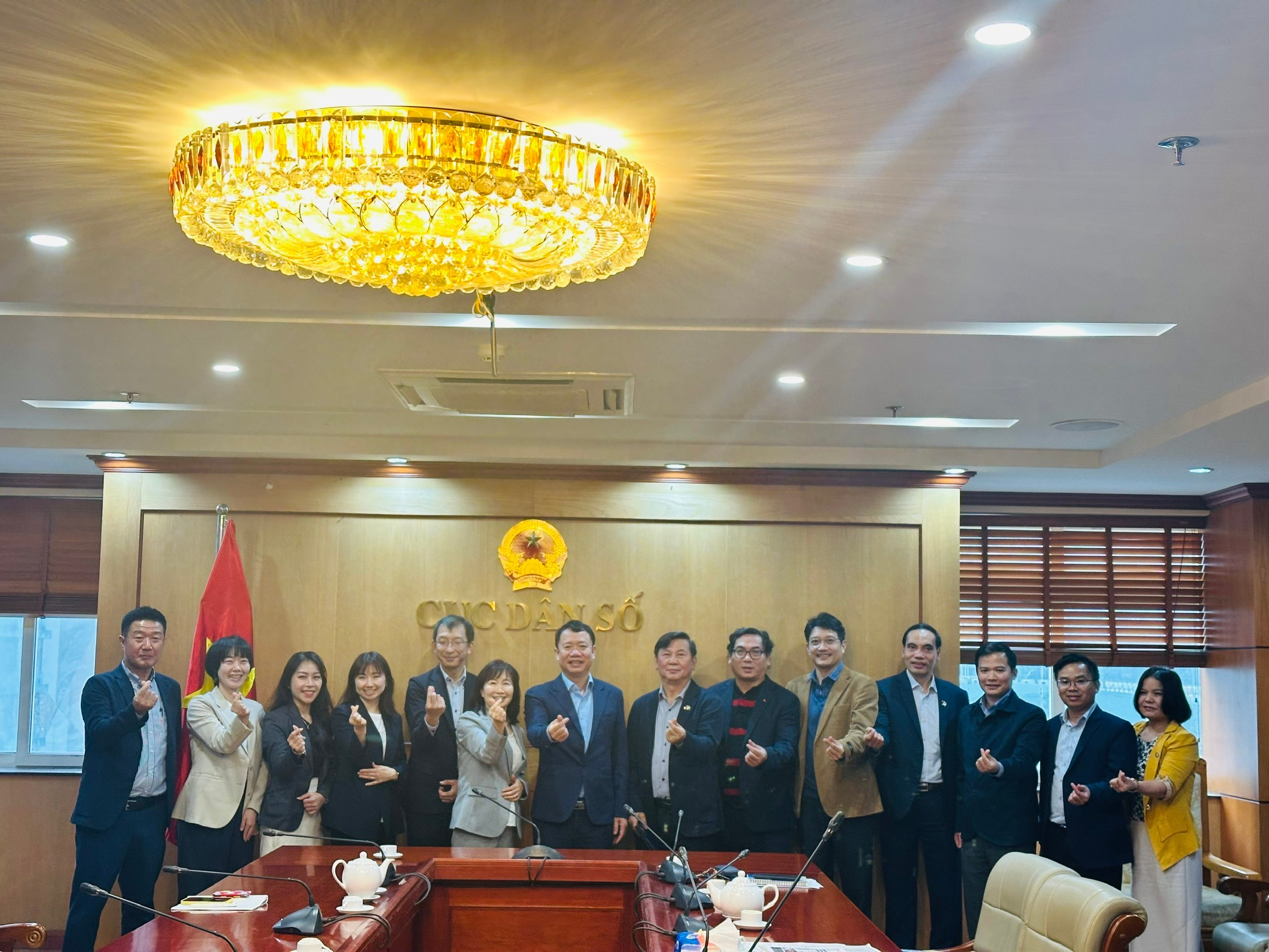 Cục Dân số tiếp và làm việc với Nhóm Dự án JICA về phát triển nguồn nhân lực trong chăm sóc người cao tuổi