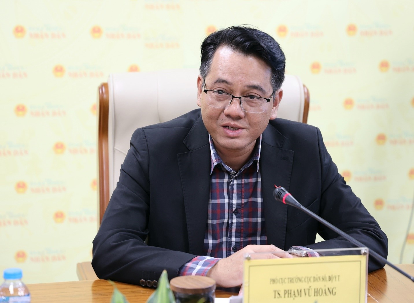 Ban hành Luật Dân số để giải quyết đồng bộ các vấn đề dân số trong tình hình mới