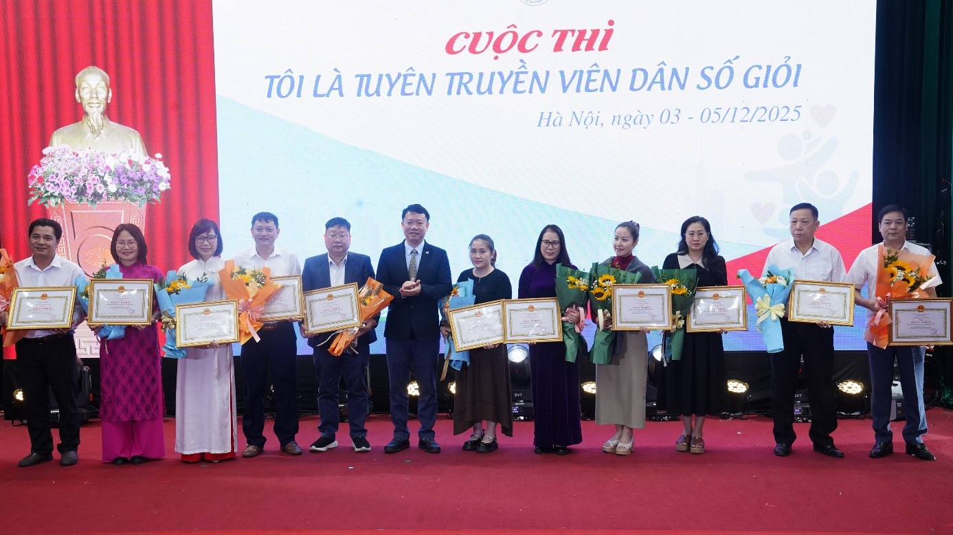 Lễ bế mạc và trao giải thưởng cuộc thi “Tôi là tuyên truyền viên dân số giỏi”