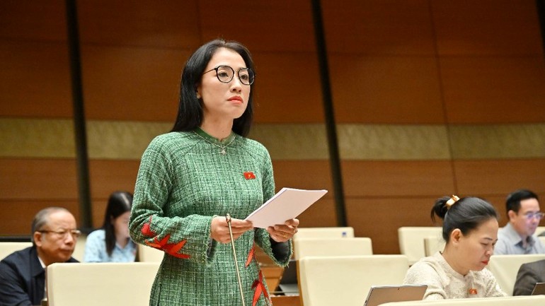 Đề xuất chính sách đãi ngộ và đào tạo nhân lực y tế “từ sớm, từ xa”